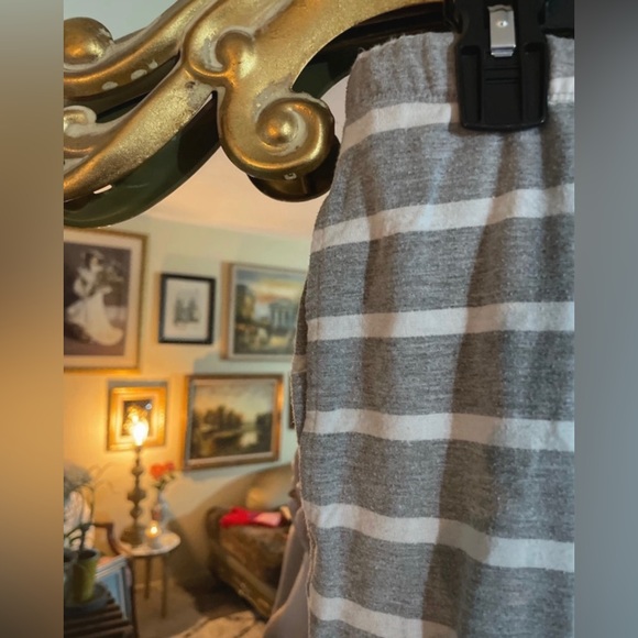 Gray and White Stripped Drawstring Lounge Skirt with Pockets - Picture 2 of 2